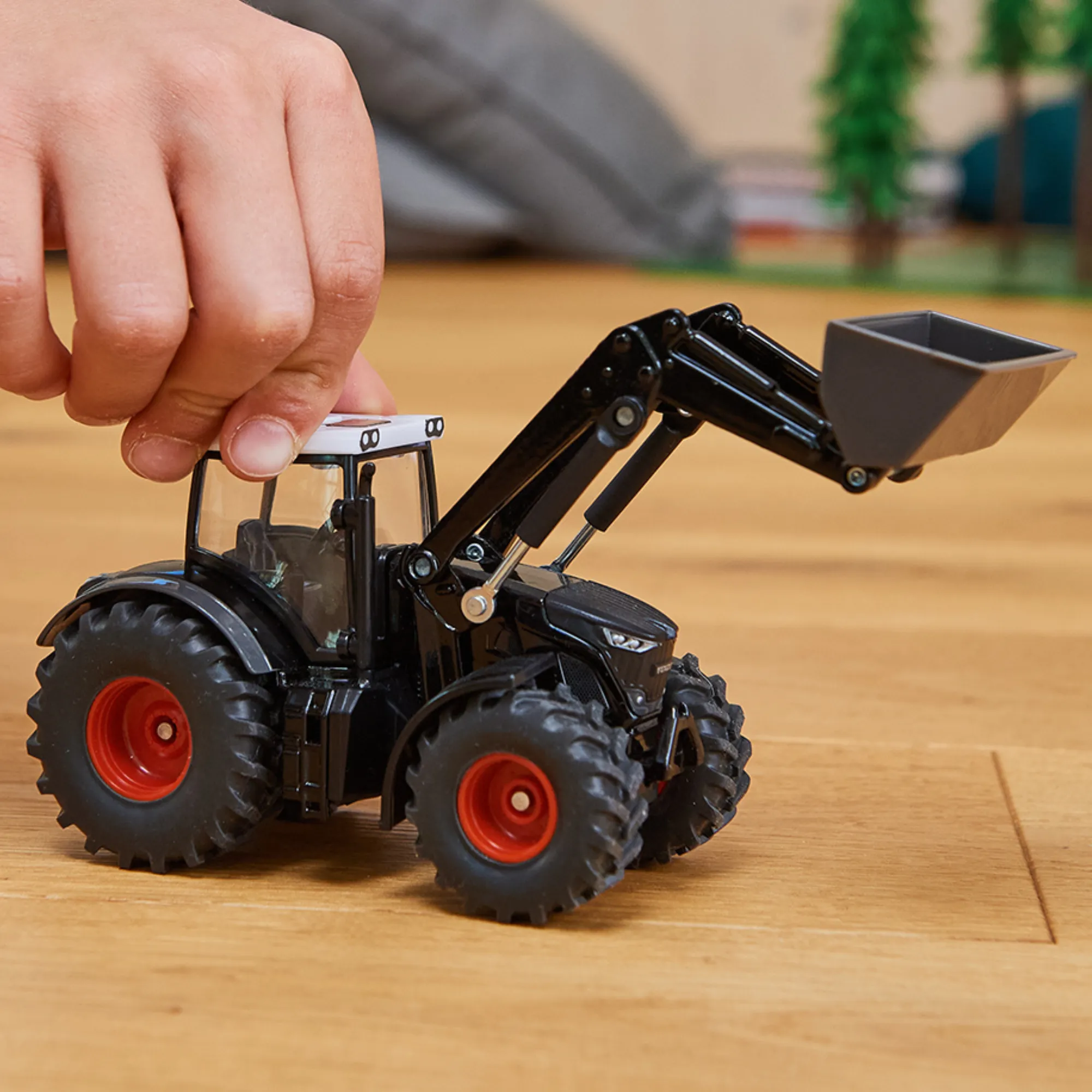 Fendt 942 Vario Tractor with Frontloader