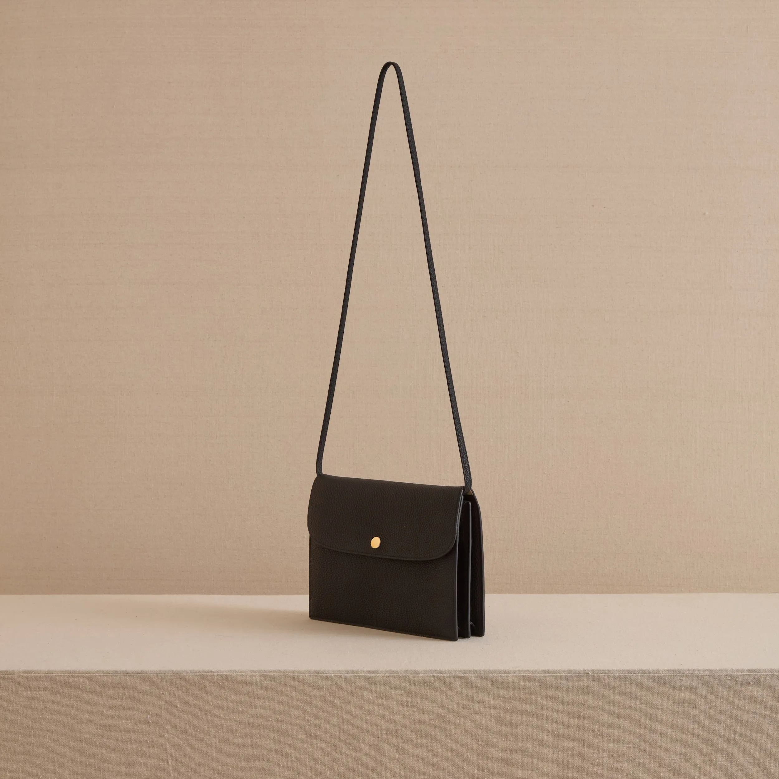 Skip Pouch in Black