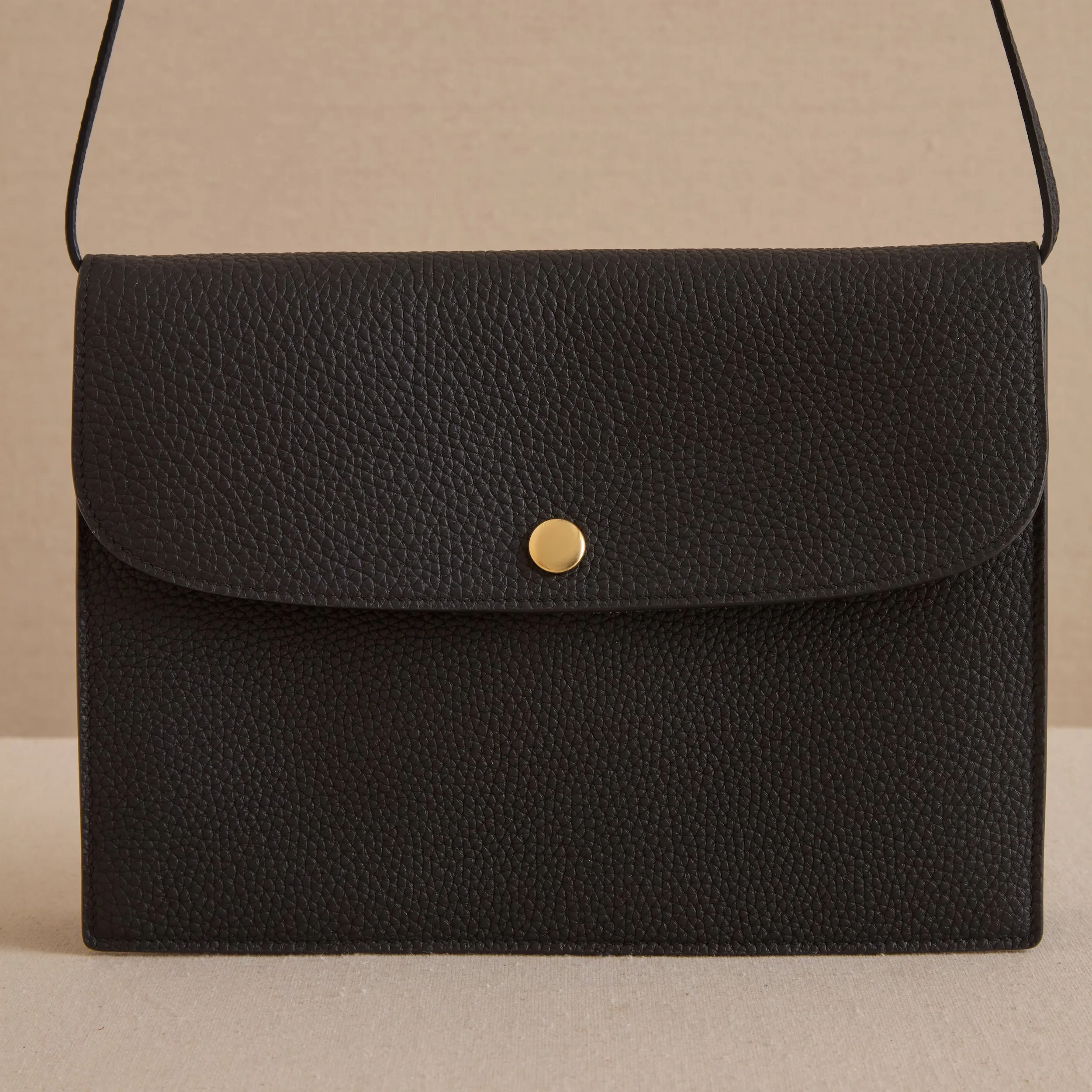 Skip Pouch in Black